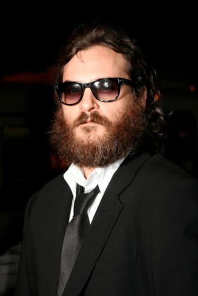 Love Joaquin Phoenix, but his beard is just Ugly