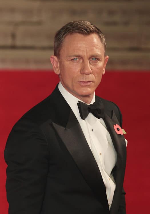 Daniel Craig with Ivy League Haircut is a good option for thinning hair.