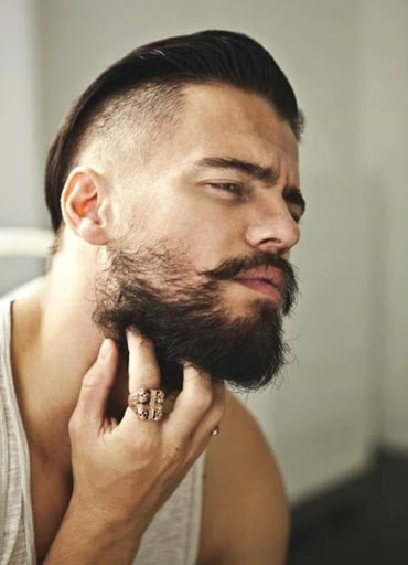 Rugged Beard with Longer Neckline