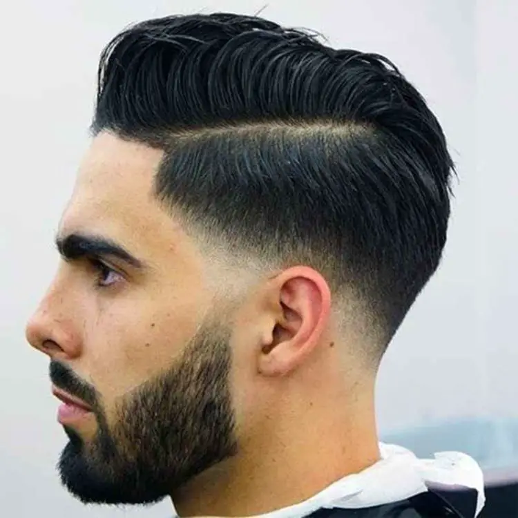 50 Amazing Haircuts for Round Faces  Hair Adviser