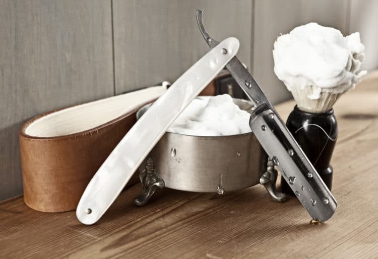Straight Razor Shave Kit and Accessories